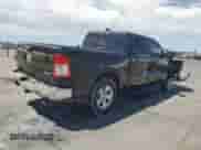 2019 Ram 1500 Big Horn z VIN 1C6SRFFTXKN668534, wystawiony jako Copart lot #68042625 z przebiegiem 102 972 mil mil oraz Szkoda całkowita • Salvage title. Historia ofert i sprzedaży dostępna na DreamBid. Obrazek 3.