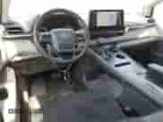 2021 Toyota Sienna Limited z VIN 5TDZSKFCXMS004655, wystawiony jako Copart lot #60366285 z przebiegiem 62 946 mil mil oraz Szkoda całkowita • Salvage title. Historia ofert i sprzedaży dostępna na DreamBid. Obrazek 8.