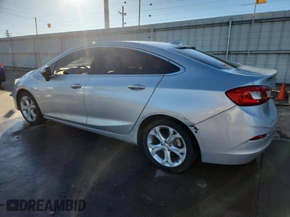 2018 Chevrolet Cruze Premier с VIN 1G1BF5SM8J7108758, выставлен на аукционе Copart как лот 84032945 с пробегом 75 319 миль миль и Списание • Salvage title. История ставок и продаж доступна на DreamBid. Изображение 2.
