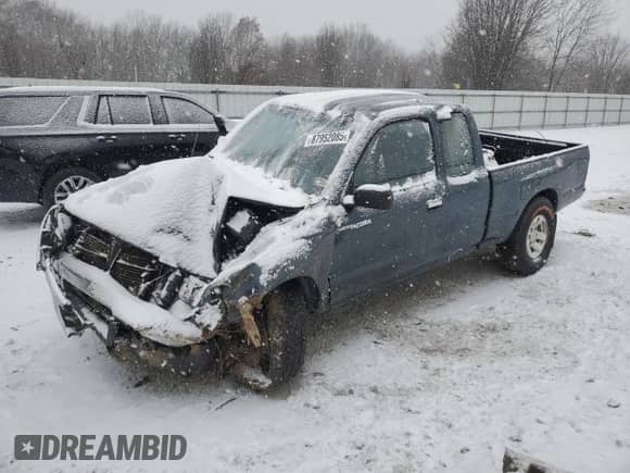 1997 Toyota Tacoma z VIN 4TAWM72N2VZ315302, wystawiony jako Copart lot #87952085 z przebiegiem 190 437 mil mil oraz Szkoda całkowita • Salvage title. Historia ofert i sprzedaży dostępna na DreamBid. Obrazek 1.