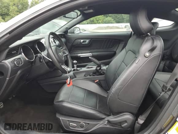 2015 Ford Mustang GT z VIN 1FA6P8CF7F5348271, wystawiony jako Copart lot #68592255 z przebiegiem 74 232 mil mil oraz Szkoda całkowita • Salvage title. Historia ofert i sprzedaży dostępna na DreamBid. Obrazek 7.