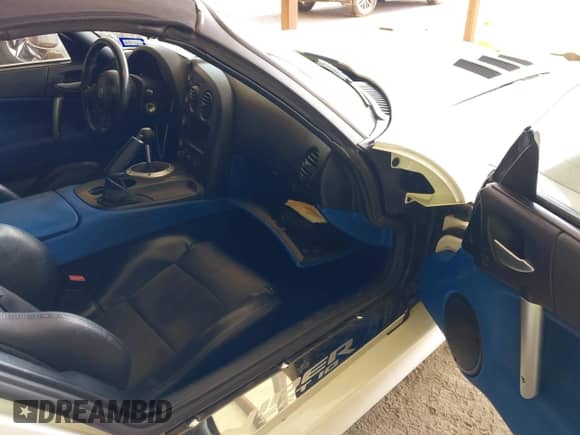 2009 Dodge Viper SRT-10 with VIN 1B3JZ65Z39V500286, listed as a IAAI auction lot 41670434 with 120,854 mi miles and . Bid and sale history available at DreamBid. Image 5.