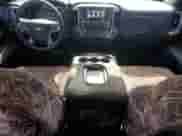 2017 Chevrolet Silverado 1500 LT z VIN 1GCVKRECXHZ138109, wystawiony jako Copart lot #47442175 z przebiegiem 144 531 mil mil oraz Szkoda całkowita • Salvage title. Historia ofert i sprzedaży dostępna na DreamBid. Obrazek 8.