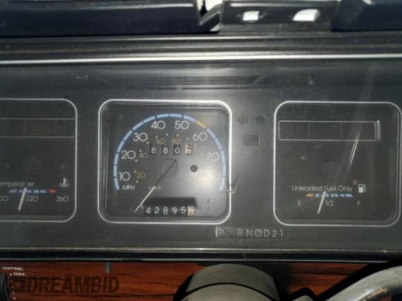 1989 Chevrolet Caprice с VIN 1G1BU51E0KA157859, выставлен на аукционе Copart как лот 89347555 с пробегом 428 954 миль миль и Списание • Salvage title. История ставок и продаж доступна на DreamBid. Изображение 9.