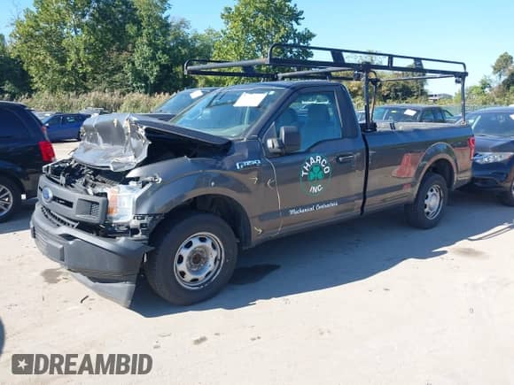 2018 Ford F-150 XL z VIN 1FTMF1CB8JKC19801, wystawiony jako IAAI lot #43383459 z przebiegiem 138 363 mil mil oraz . Historia ofert i sprzedaży dostępna na DreamBid. Obrazek 22.