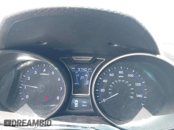 2013 Hyundai Veloster Turbo с VIN KMHTC6AE5DU095540, выставлен на аукционе IAAI как лот 42302375 с пробегом 97 401 миль миль и . История ставок и продаж доступна на DreamBid. Изображение 7.