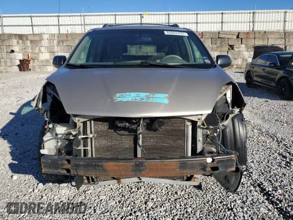 2005 Toyota Sienna LE with VIN 5TDBA23C85S044081, listed as a Copart auction lot 85082455 with 189,547 mi miles and Salvage title. Bid and sale history available at DreamBid. Image 5.