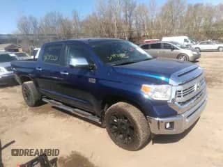 2015 Toyota Tundra Platinum с VIN 5TFAY5F15FX463214, выставлен на аукционе IAAI как лот 42195274 с пробегом 53 742 миль миль и . История ставок и продаж доступна на DreamBid. Изображение 1.