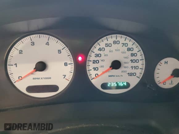 2002 Dodge Intrepid ES z VIN 2B3HD56M02H253611, wystawiony jako Copart lot #60535955 z przebiegiem 235 764 mil mil oraz Szkoda całkowita • Salvage title. Historia ofert i sprzedaży dostępna na DreamBid. Obrazek 9.