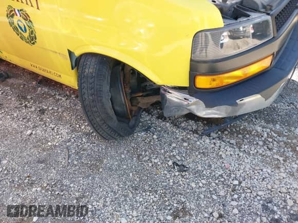 2020 Chevrolet Express Cargo z VIN 1GCZGGFG7L1244808, wystawiony jako IAAI lot #39556029 z przebiegiem 49 257 mil mil oraz . Historia ofert i sprzedaży dostępna na DreamBid. Obrazek 6.