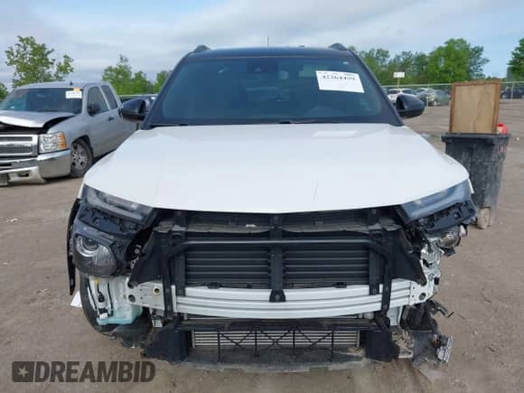 2022 Chevrolet TrailBlazer RS z VIN KL79MUSL8NB130952, wystawiony jako IAAI lot #42264409 z przebiegiem 24 201 mil mil oraz . Historia ofert i sprzedaży dostępna na DreamBid. Obrazek 13.