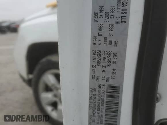 2017 Jeep Compass Latitude with VIN 1C4NJCEA7HD146440, listed as a Copart auction lot 44908945 with 146,976 mi miles and Clean title. Bid and sale history available at DreamBid. Image 13.