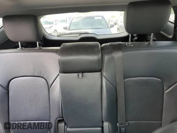 2015 Hyundai Santa Fe с VIN 5XYZW4LA4FG238521, выставлен на аукционе Copart как лот 56518735 с пробегом 175 454 миль миль и Списание • Salvage title. История ставок и продаж доступна на DreamBid. Изображение 10.