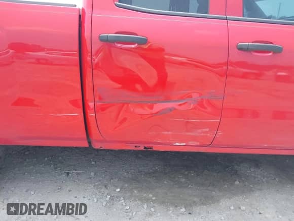 2014 Chevrolet Silverado 1500 LT z VIN 1GCVKREH8EZ385717, wystawiony jako IAAI lot #42401770 z przebiegiem 220 941 mil mil oraz . Historia ofert i sprzedaży dostępna na DreamBid. Obrazek 6.