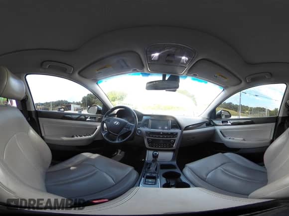 2016 Hyundai Sonata Limited с VIN KMHE34L12GA017181, выставлен на аукционе IAAI как лот 42839274 с пробегом 182 619 миль миль и . История ставок и продаж доступна на DreamBid. Изображение 18.