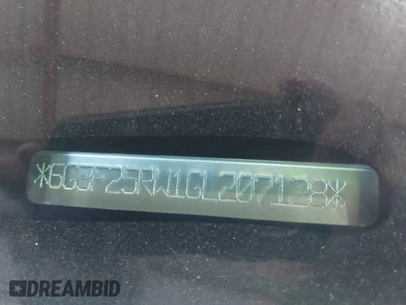 2016 Chevrolet SS with VIN 6G3F25RW1GL207128, listed as a IAAI auction lot 40633009 with Not provided miles and . Bid and sale history available at DreamBid. Image 9.