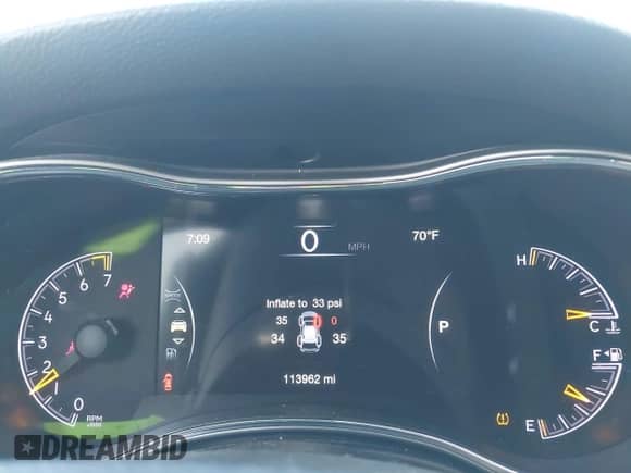 2019 Jeep Grand Cherokee Altitude с VIN 1C4RJFAG2KC566827, выставлен на аукционе IAAI как лот 42743863 с пробегом 113 962 миль миль и . История ставок и продаж доступна на DreamBid. Изображение 7.