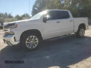 2020 Chevrolet Silverado 1500 LTZ z VIN 3GCUYGED8LG194209, wystawiony jako Copart lot #71601804 z przebiegiem 101 513 mil mil oraz Szkoda całkowita • Salvage title. Historia ofert i sprzedaży dostępna na DreamBid. Obrazek 1.