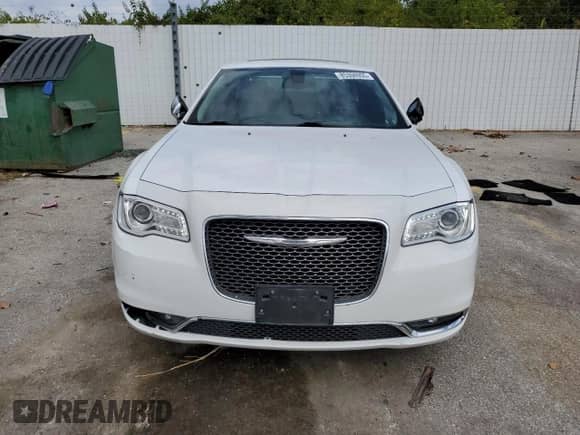 2015 Chrysler 300 C with VIN 2C3CCAEG0FH803108, listed as a Copart auction lot 85306955 with 114,322 mi miles and Salvage title. Bid and sale history available at DreamBid. Image 5.