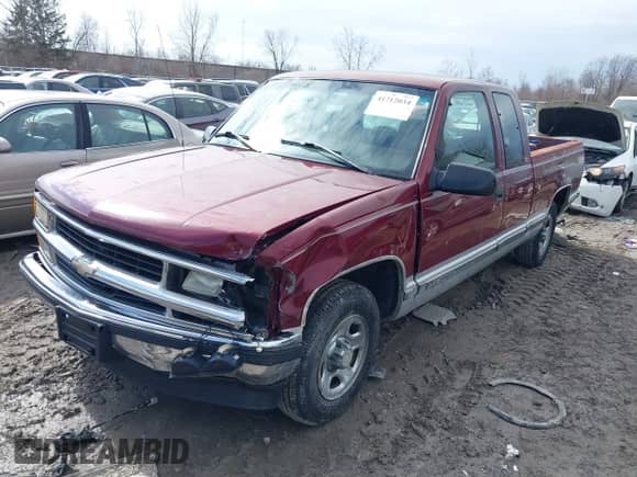 1996 Chevrolet Silverado 2500 с VIN 1GCFC29R8TE221738, выставлен на аукционе IAAI как лот 41712034 с пробегом 242 764 миль миль и . История ставок и продаж доступна на DreamBid. Изображение 2.