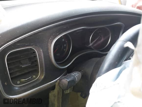 2015 Dodge Charger RT с VIN 2C3CDXCT9FH753535, выставлен на аукционе IAAI как лот 42313952 с пробегом Не указан миль и . История ставок и продаж доступна на DreamBid. Изображение 15.