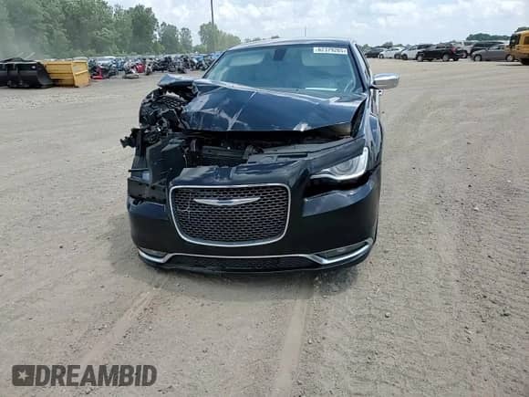 2018 Chrysler 300 Limited z VIN 2C3CCAKGXJH137775, wystawiony jako Copart lot #62379205 z przebiegiem Nie podano mil oraz Czysty tytuł • Clean title. Historia ofert i sprzedaży dostępna na DreamBid. Obrazek 13.