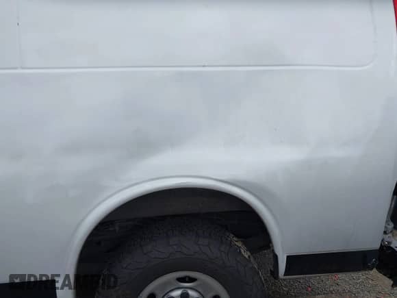 2020 Chevrolet Express Cargo with VIN 1GCWGAFGXL1276698, listed as a IAAI auction lot 42406833 with 63,143 mi miles and . Bid and sale history available at DreamBid. Image 19.