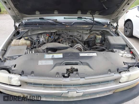 2001 Chevrolet Silverado 1500 с VIN 1GCEC14V91Z137945, выставлен на аукционе IAAI как лот 42368648 с пробегом Не указан миль и . История ставок и продаж доступна на DreamBid. Изображение 10.