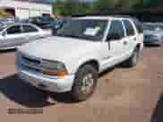 2003 Chevrolet Blazer LS с VIN 1GNDT13X53K152850, выставлен на аукционе IAAI как лот 41982795 с пробегом 261 155 миль миль и . История ставок и продаж доступна на DreamBid. Изображение 2.
