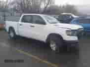 2023 Ram 1500 Tradesman z VIN 1C6RRFGG9PN546464, wystawiony jako IAAI lot #41230048 z przebiegiem 27 727 mil mil oraz . Historia ofert i sprzedaży dostępna na DreamBid. Obrazek 1.