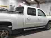 2014 Chevrolet Silverado 2500HD LT z VIN 1GC1KXCG7EF155908, wystawiony jako IAAI lot #43261269 z przebiegiem 241 820 mil mil oraz . Historia ofert i sprzedaży dostępna na DreamBid. Obrazek 14.