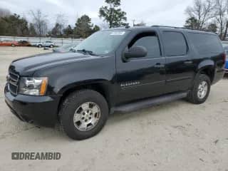 2010 Chevrolet Suburban Commercial z VIN 1GNUKHE39AR245154, wystawiony jako Copart lot #41907855 z przebiegiem 183 409 mil mil oraz Czysty tytuł • Clean title. Historia ofert i sprzedaży dostępna na DreamBid. Obrazek 1.