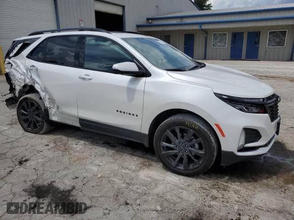 2024 Chevrolet Equinox RS with VIN 3GNAXWEG2RS106052, listed as a Copart auction lot 67771915 with 21,093 mi miles and Salvage title. Bid and sale history available at DreamBid. Image 4.