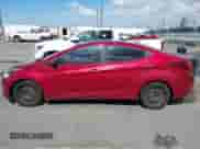 2016 Hyundai Elantra SE z VIN 5NPDH4AE2GH710221, wystawiony jako IAAI lot #43383216 z przebiegiem 284 238 mil mil oraz . Historia ofert i sprzedaży dostępna na DreamBid. Obrazek 14.