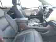 2023 Chevrolet Traverse LS z VIN 1GNERFKW6PJ282799, wystawiony jako IAAI lot #42344785 z przebiegiem 51 595 mil mil oraz . Historia ofert i sprzedaży dostępna na DreamBid. Obrazek 5.