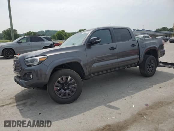 2021 Toyota Tacoma Limited with VIN 3TYGZ5AN8MT017633, listed as a Copart auction lot 60563795 with 38,017 mi miles and Salvage title. Bid and sale history available at DreamBid. Image 1.