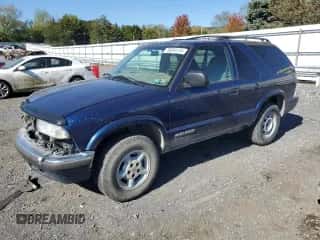2001 Chevrolet Blazer LS с VIN 1GNCT18W21K182784, выставлен на аукционе Copart как лот 76004174 с пробегом 153 833 миль миль и Списание • Salvage title. История ставок и продаж доступна на DreamBid. Изображение 1.