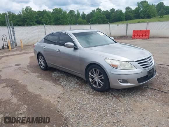 2011 Hyundai Genesis with VIN KMHGC4DE9BU122608, listed as a IAAI auction lot 42236236 with 127,009 mi miles and . Bid and sale history available at DreamBid. Image 1.