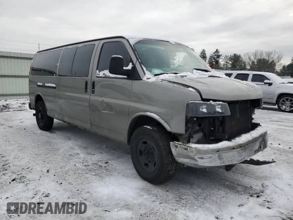 2007 Chevrolet Express Passenger with VIN 1GAHG39U471178707, listed as a Copart auction lot 86510224 with Not provided miles and Salvage title. Bid and sale history available at DreamBid. Image 4.