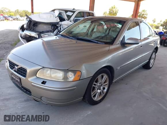 2006 Volvo S60 2.5L Turbo с VIN YV1RH592X62517864, выставлен на аукционе IAAI как лот 42586815 с пробегом 263 432 миль миль и . История ставок и продаж доступна на DreamBid. Изображение 2.