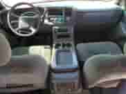 2000 Chevrolet Silverado 1500 LS z VIN 2GCEK19V3Y1154948, wystawiony jako Copart lot #82476685 z przebiegiem 234 861 mil mil oraz Szkoda całkowita • Salvage title. Historia ofert i sprzedaży dostępna na DreamBid. Obrazek 8.