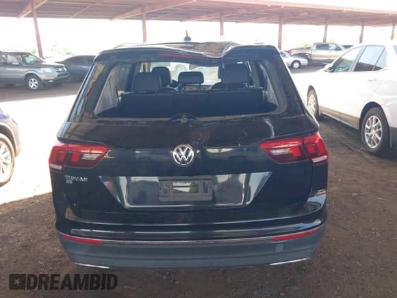 2020 Volkswagen Tiguan SE с VIN 3VV3B7AX1LM126365, выставлен на аукционе IAAI как лот 43104068 с пробегом 45 014 миль миль и . История ставок и продаж доступна на DreamBid. Изображение 6.