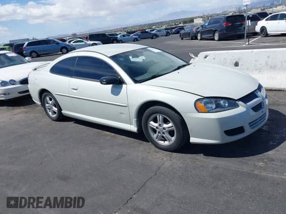 2003 Dodge Stratus SE z VIN 4B3AG42G93E196528, wystawiony jako IAAI lot #41941304 z przebiegiem 191 930 mil mil oraz . Historia ofert i sprzedaży dostępna na DreamBid. Obrazek 1.