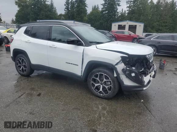 2025 Jeep Compass Limited с VIN 3C4NJDCN8ST621137, выставлен на аукционе Copart как лот 84600095 с пробегом 898 миль миль и Чистый • Clean title. История ставок и продаж доступна на DreamBid. Изображение 4.