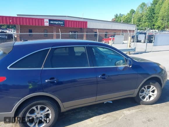 2008 Hyundai Veracruz GLS with VIN KM8NU13C68U034255, listed as a IAAI auction lot 42525772 with 229,084 mi miles and . Bid and sale history available at DreamBid. Image 6.