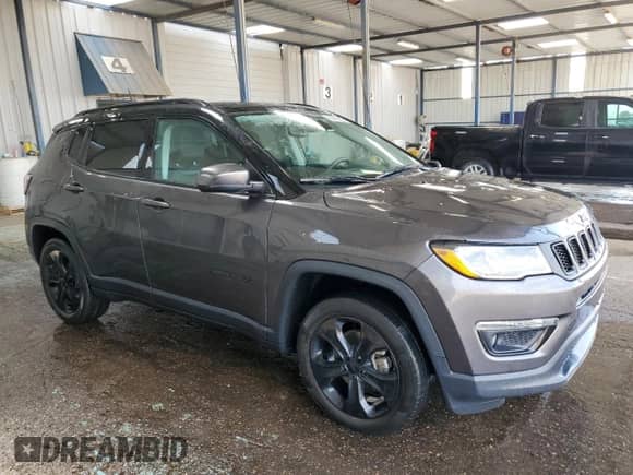 2021 Jeep Compass Latitude with VIN 3C4NJDBB3MT527211, listed as a Copart auction lot 68400555 with 44,981 mi miles and Clean title. Bid and sale history available at DreamBid. Image 4.