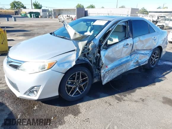 2013 Toyota Camry LE z VIN 4T1BD1FK8DU086213, wystawiony jako IAAI lot #43007894 z przebiegiem 88 970 mil mil oraz . Historia ofert i sprzedaży dostępna na DreamBid. Obrazek 2.