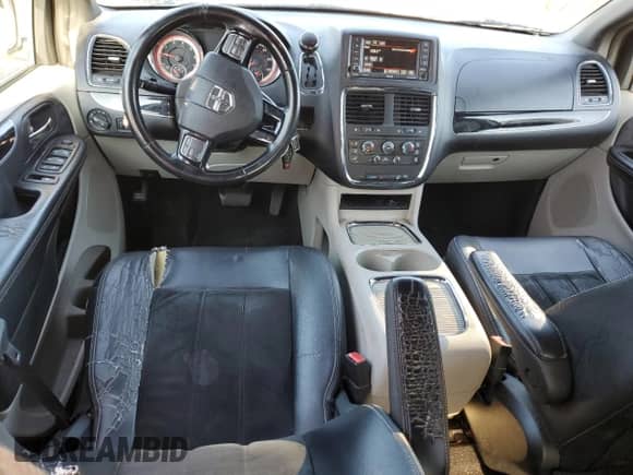 2017 Dodge Grand Caravan SXT z VIN 2C4RDGCGXHR852497, wystawiony jako Copart lot #68169055 z przebiegiem 183 861 mil mil oraz Szkoda całkowita • Salvage title. Historia ofert i sprzedaży dostępna na DreamBid. Obrazek 8.