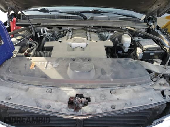 2018 Cadillac Escalade Platinum with VIN 1GYS4DKJ1JR246315, listed as a Copart auction lot 50427105 with 132,991 mi miles and Salvage title. Bid and sale history available at DreamBid. Image 12.