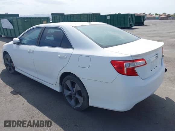2012 Toyota Camry XLE with VIN 4T1BK1FKXCU515484, listed as a IAAI auction lot 40930134 with 117,671 mi miles and . Bid and sale history available at DreamBid. Image 3.